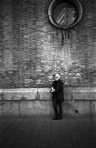 Wim van Sinderen, curator van Fotomuseum Den Haag
